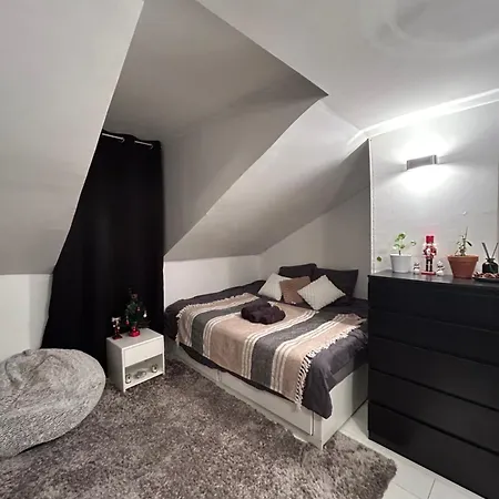 Fully Equipped Studette, 14ieme Apartment *